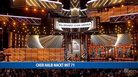 cher nackt|Cher halb nackt mit 71 Jahren .